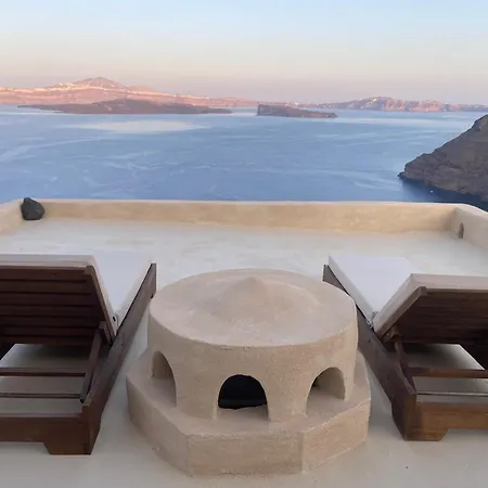 Kamari Real Living, With Caldera Views And Jacuzzi Nyaraló Thirasziá