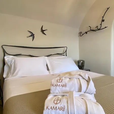 Kamari Real Living, With Caldera Views And Jacuzzi * Thirasia
