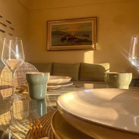 Casa vacanze Kamari Real Living, With Caldera Views And Jacuzzi *
