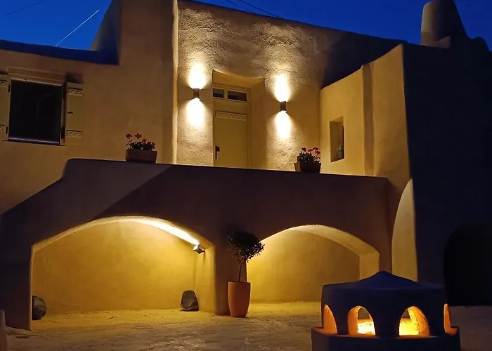 Kamari Real Living, With Caldera Views And Jacuzzi *