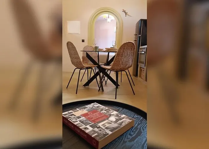 Kamari Real Living, With Caldera Views And Jacuzzi