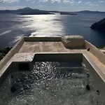 Kamari Real Living, With Caldera Views And Jacuzzi