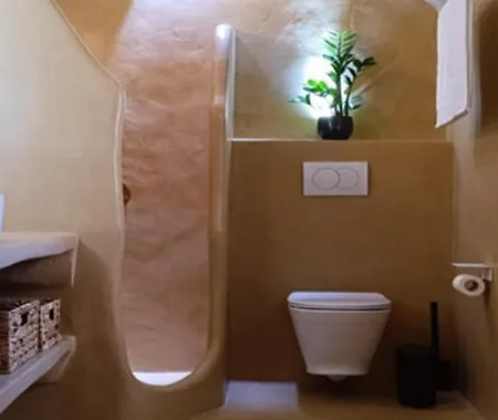 Kamari Real Living, With Caldera Views And Jacuzzi Ferienhaus Thirasia