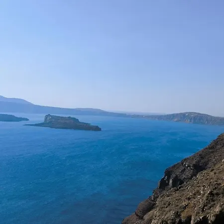 Kamari Real Living, With Caldera Views And Jacuzzi Ferienhaus *