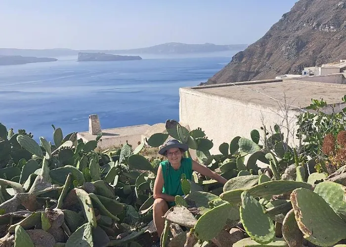 Kamarí Real Living-canava House With Caldera Views *