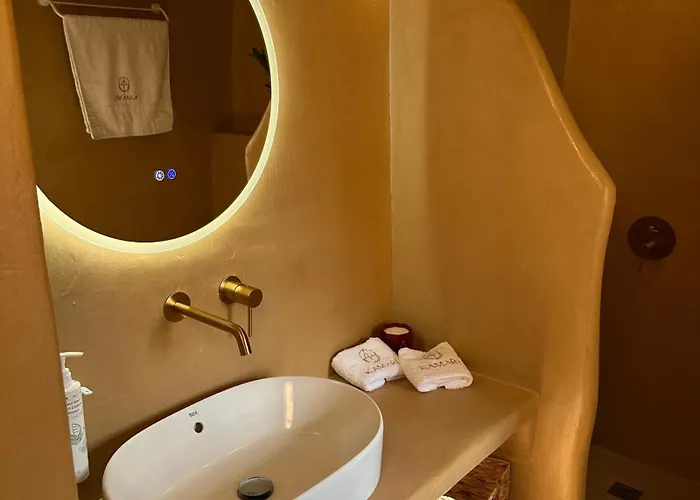 Kamarí Real Living-canava House With Caldera Views * Therasia